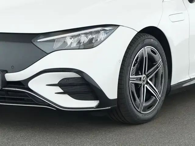 Mercedes-Benz EQE 350