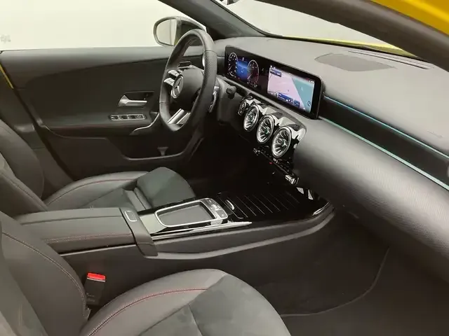 Mercedes-Benz A 220