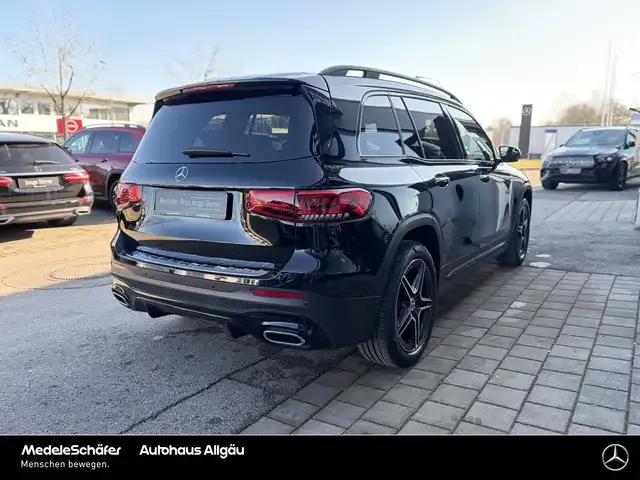 Mercedes-Benz GLB 250