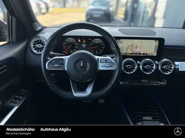 Mercedes-Benz GLB 250