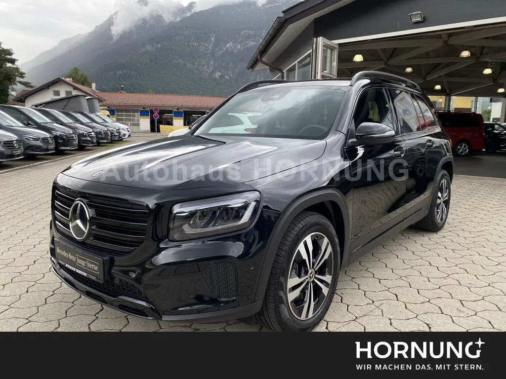 Mercedes-Benz GLB 180