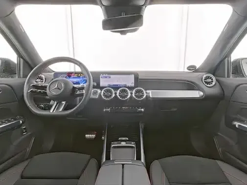 Mercedes-Benz EQB 300