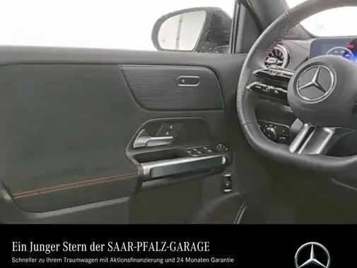 Mercedes-Benz EQB 300