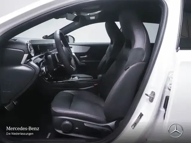 Mercedes-Benz A 220