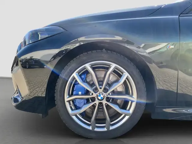 BMW 235