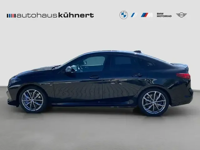 BMW 235