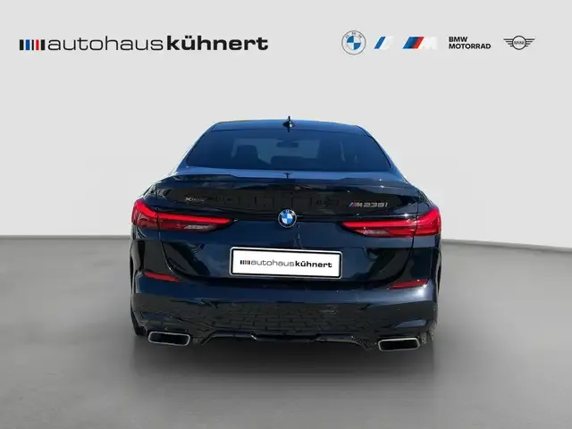BMW 235