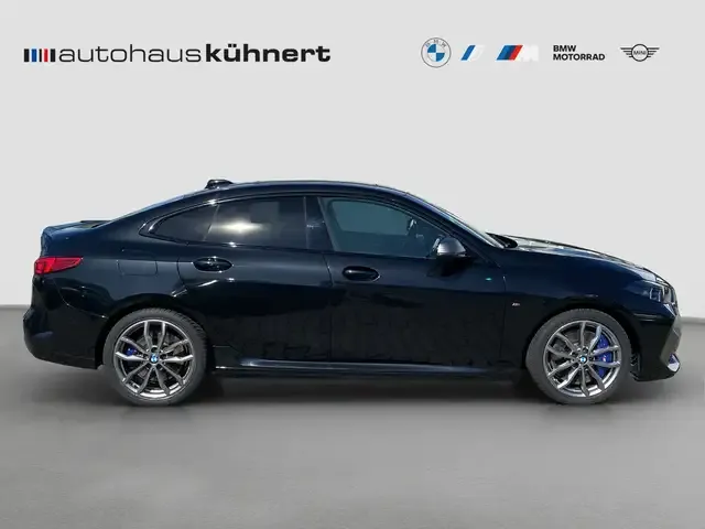 BMW 235