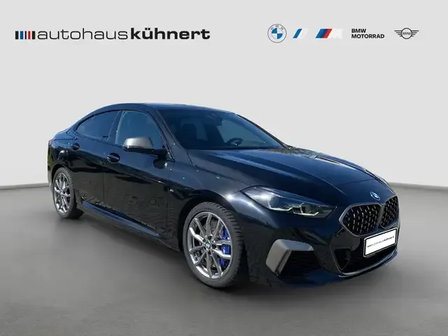 BMW 235