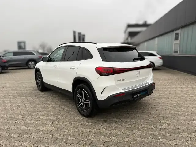 Mercedes-Benz EQA 250
