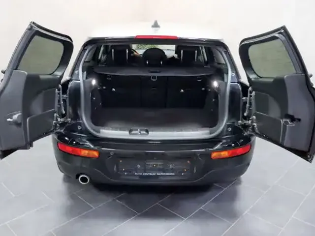 MINI Cooper Clubman