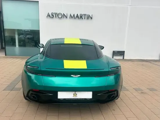 Aston Martin DB11