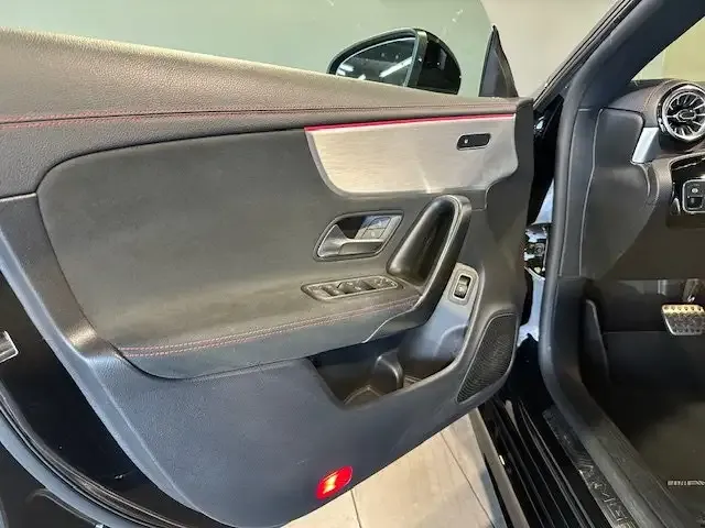 Mercedes-Benz CLA 35 AMG
