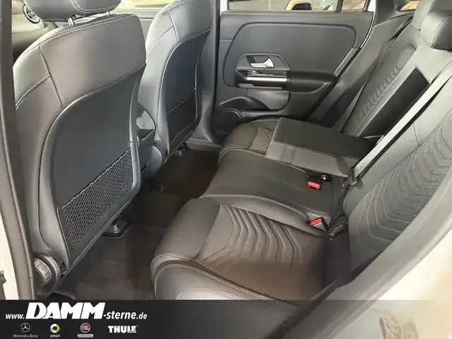 Mercedes-Benz EQA 300