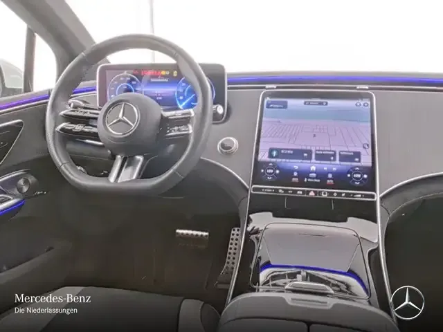 Mercedes-Benz EQE 300