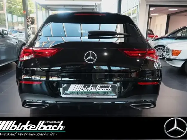 Mercedes-Benz CLA 200