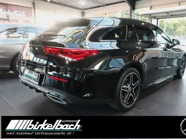 Mercedes-Benz CLA 200