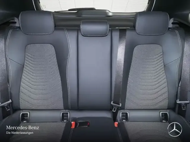 Mercedes-Benz GLA 180