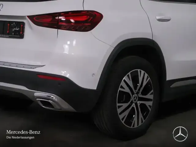 Mercedes-Benz GLA 180