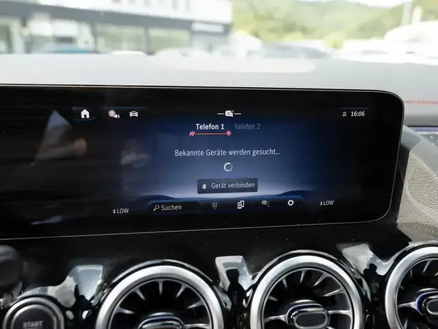 Mercedes-Benz EQA 300