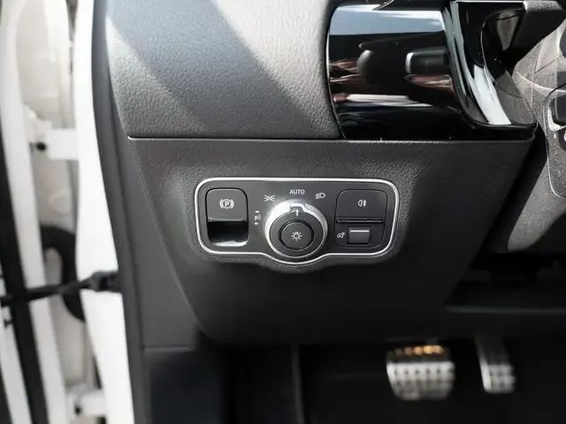 Mercedes-Benz EQA 300