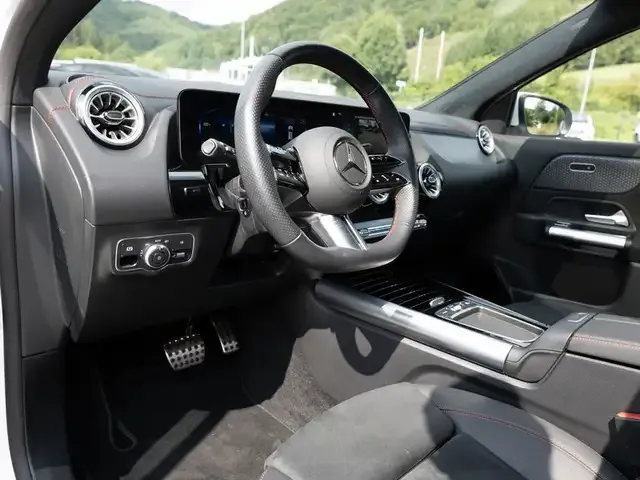 Mercedes-Benz EQA 300