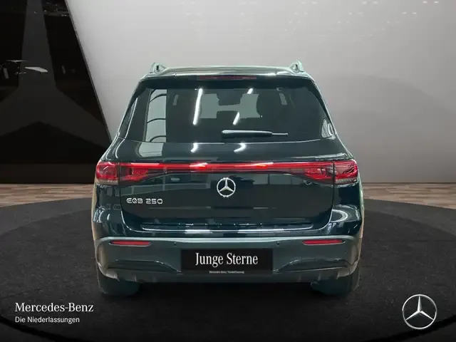 Mercedes-Benz EQB 250