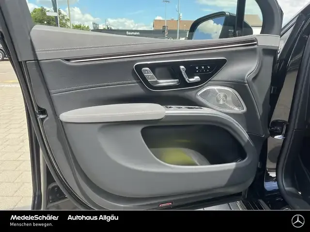 Mercedes-Benz EQS SUV