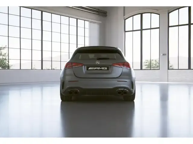 Mercedes-Benz A 45 AMG