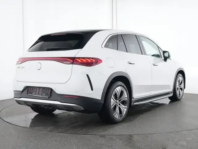 Mercedes-Benz EQE SUV