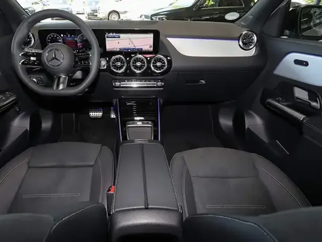 Mercedes-Benz GLA 220