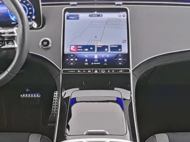 Mercedes-Benz EQE SUV