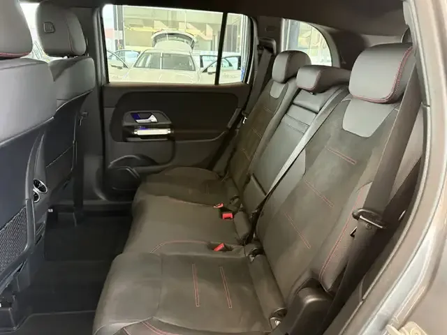 Mercedes-Benz GLB 200