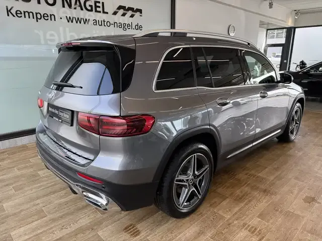 Mercedes-Benz GLB 200