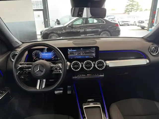 Mercedes-Benz GLB 200