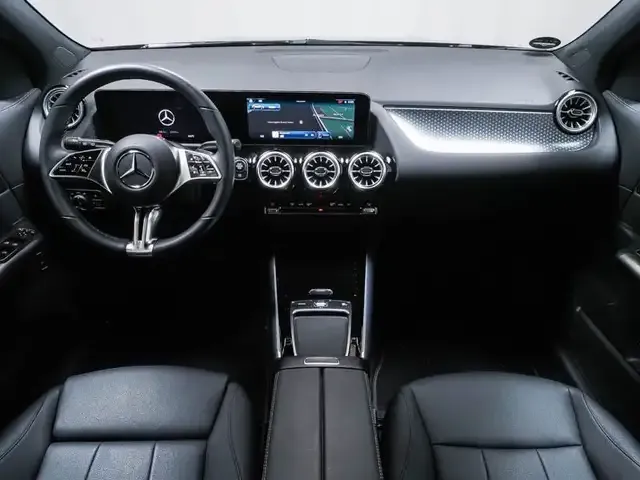 Mercedes-Benz GLA 220