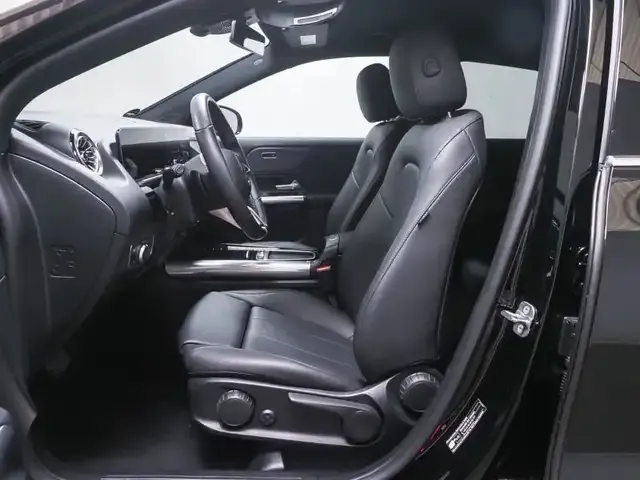 Mercedes-Benz GLA 220