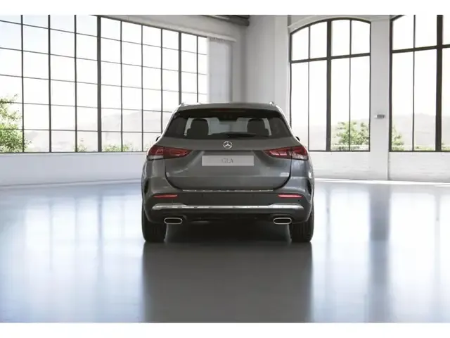 Mercedes-Benz GLA 200