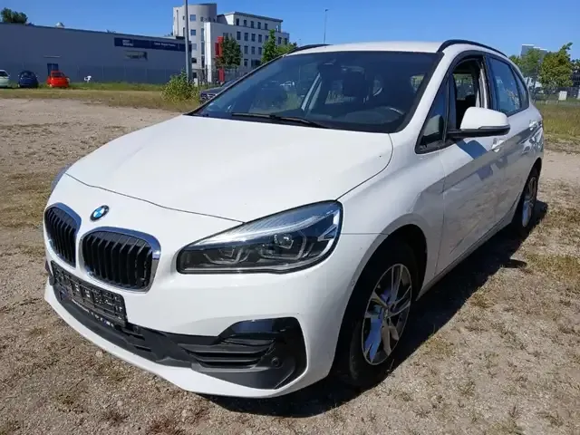 BMW 218