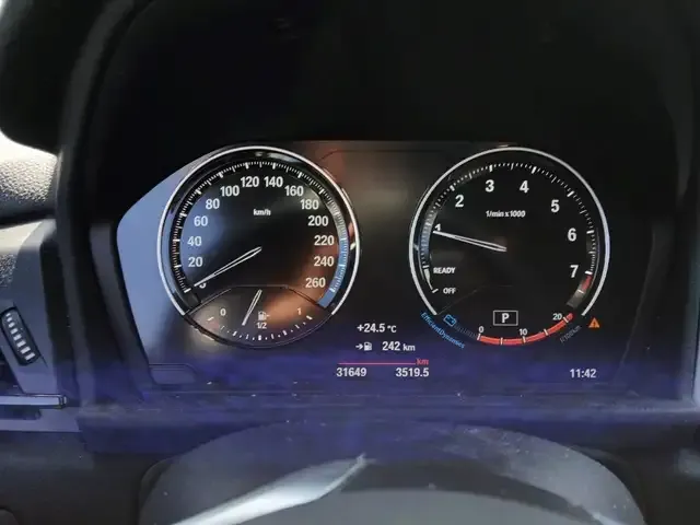 BMW 218