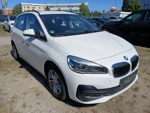 BMW 218