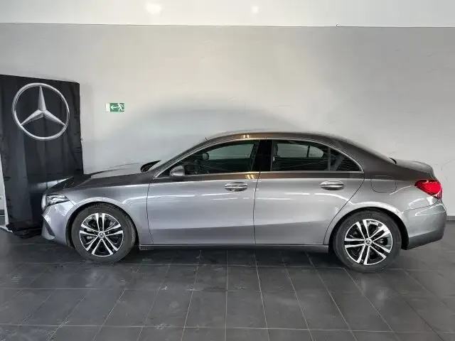 Mercedes-Benz A 220