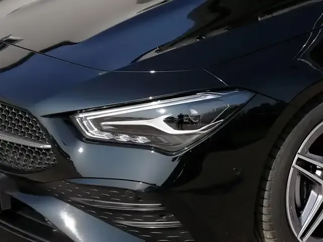 Mercedes-Benz CLA 180
