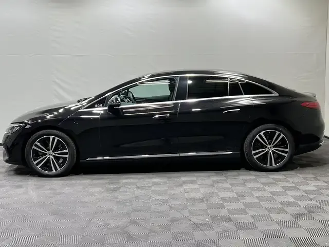 Mercedes-Benz EQE 300