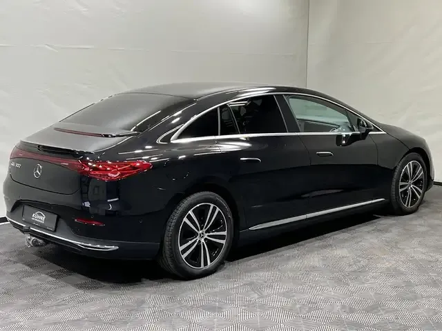 Mercedes-Benz EQE 300