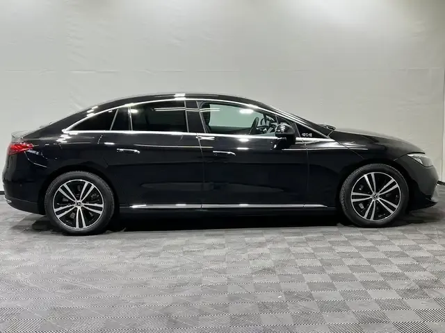 Mercedes-Benz EQE 300