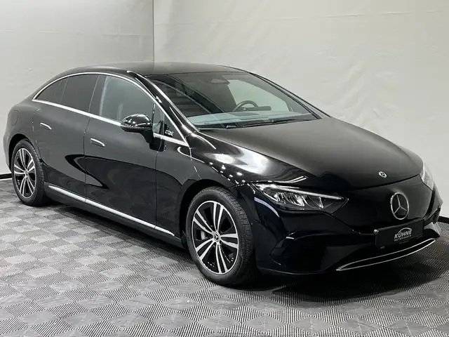 Mercedes-Benz EQE 300