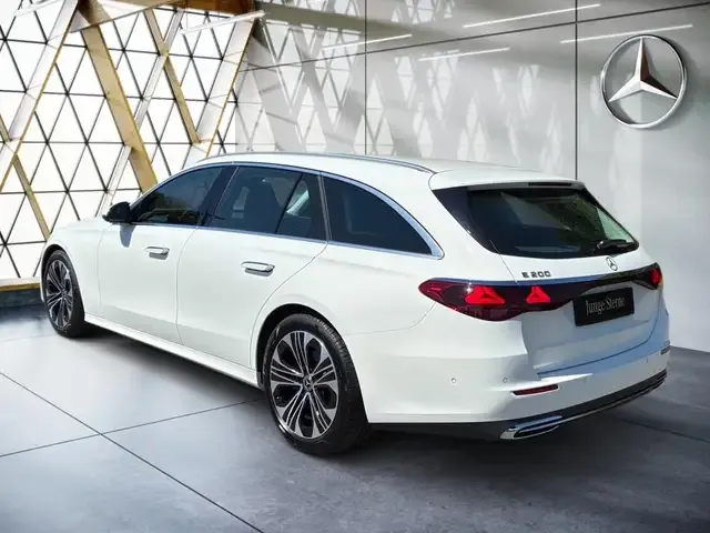 Mercedes-Benz E 200