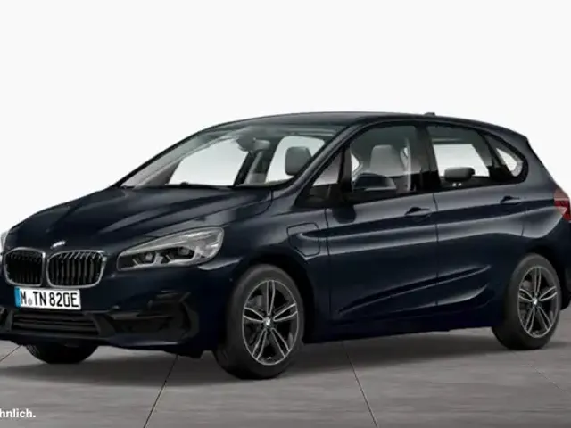 BMW 225