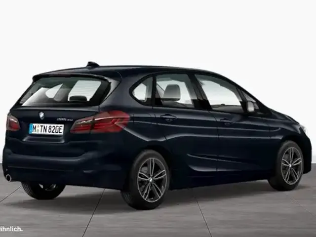 BMW 225